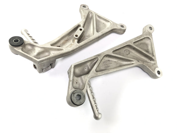 Aprilia SL 1000 Falco PA [2000] - Palatinátové nohy vlevo a vpravo s držitelem