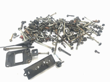 Honda CB 650 RC03 [1981]  - ネジと残留部品が複雑化されています - 0