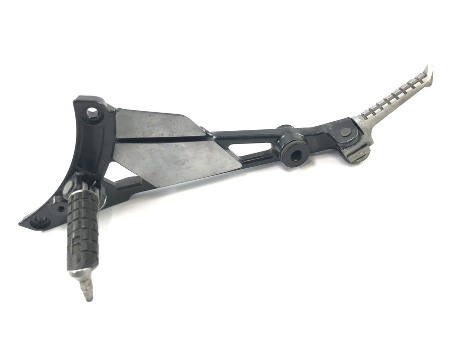 Kawasaki Zephyr 750 ZR750C [1994] - Voetsteunsysteem bestuurder passagier voetsteunhouder links