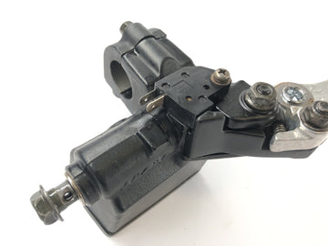 Suzuki Bandit 1200 GV75A [1998] - Pompe de frein à main frein de roue avant fixation guidon droit - 0