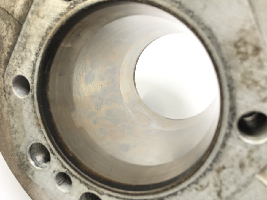 Moto Guzzi V 1000 VG [1980] - Cylinder med kolvar till vänster