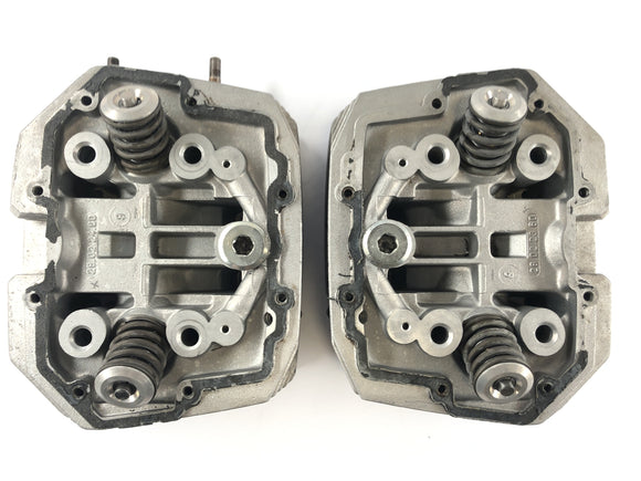 Moto Guzzi 850 Le Mans 3 VF [1986] - головка цилиндра справа и слева