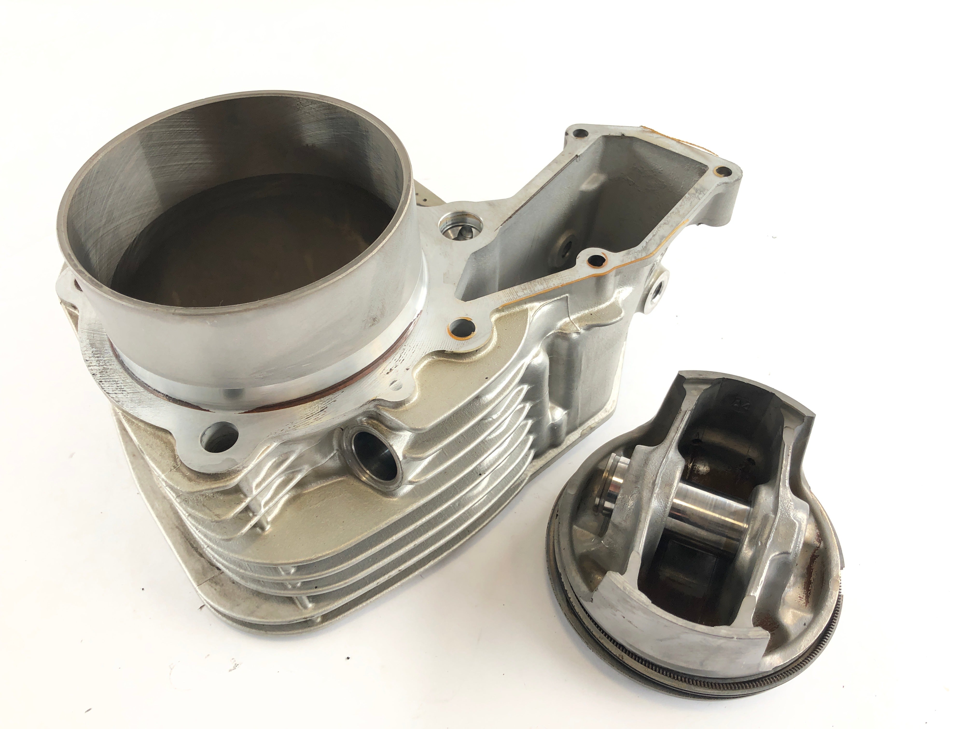 BMW R 1100 GS [1990] - Cylinder and piston left