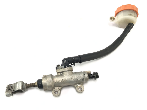 Honda CBR 900 RR SC28 [1994] - Тормозный насос на заднем торморе