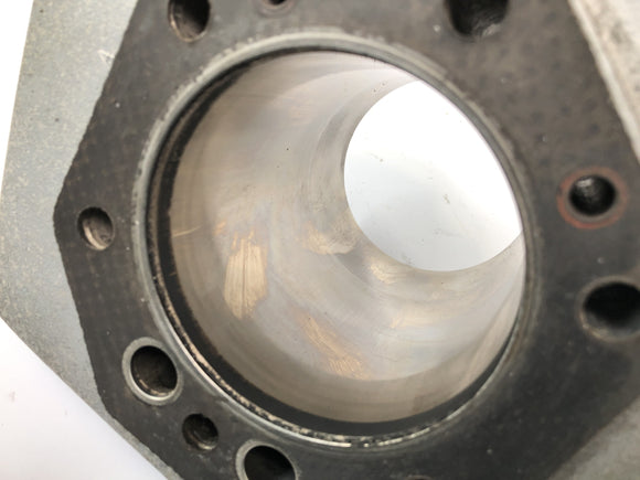 Moto Guzzi California III VY Integrale [1990] - cylindre avec piston à gauche