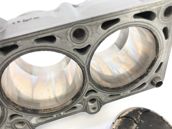 Kawasaki Z 1000 Zrt00a [2006] - цилиндр с поршнями