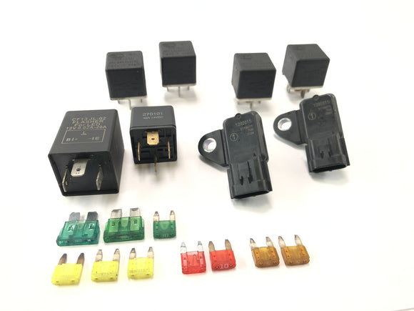 Triumph Speed Triple 1050 515NJ [2007] - set sensori fusibili relè, lotto misto