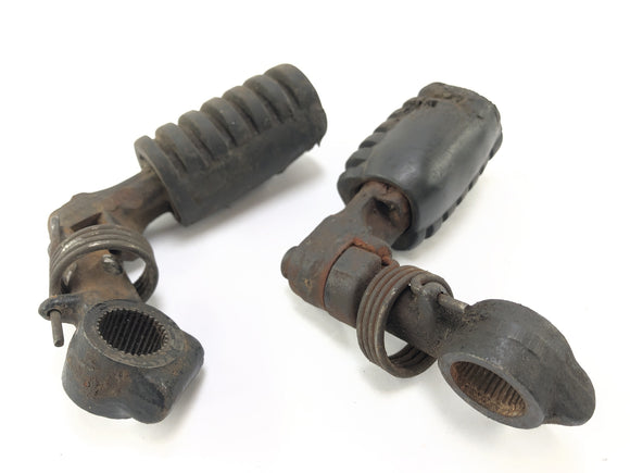 Yamaha XT 500 1U6 [1981] - Set Footrest Driver Footrest