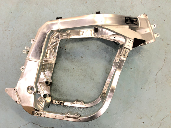 Suzuki GSX -R 1100 W GU75 C [1993] - Frame zonder papieren