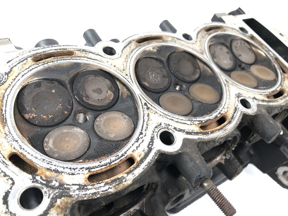 Triumph Speed Triple 1050 515NJ [2007] - cylinderhovedventilhus motorblok