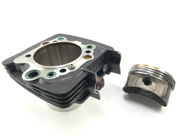 Ducati ST2 944 [1999] - válec s stojícími písty