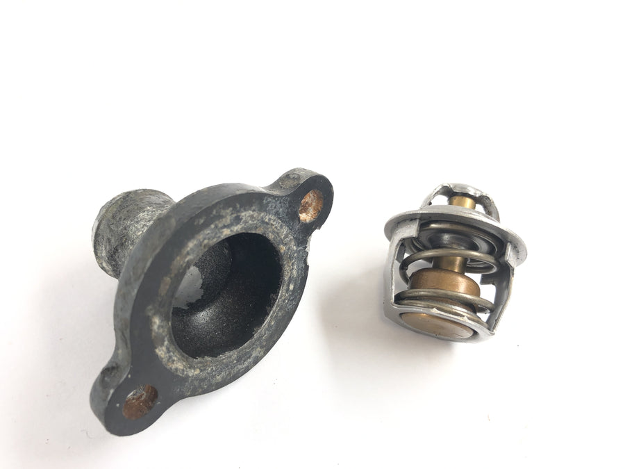 Kawasaki KMX 125 B [1998] - Kühlmittelflansch Thermostat