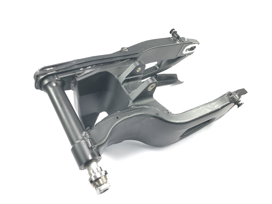 本田 CBR 1000 RR SC57 [2006] - 带摇臂轴的摇臂后轮摇臂