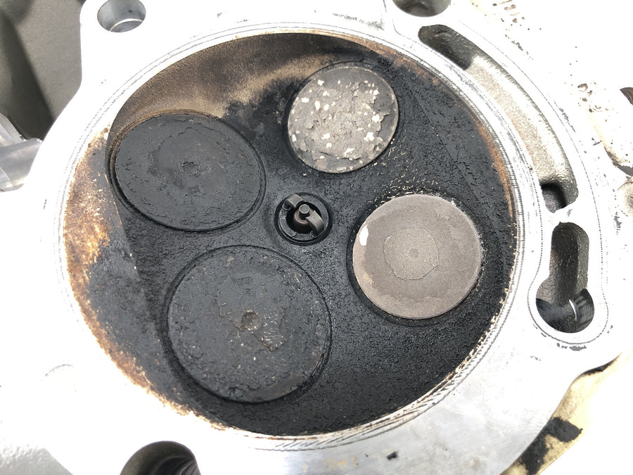 BMW R 1100 RT 259 [1999] - głowica zaworowa prawa