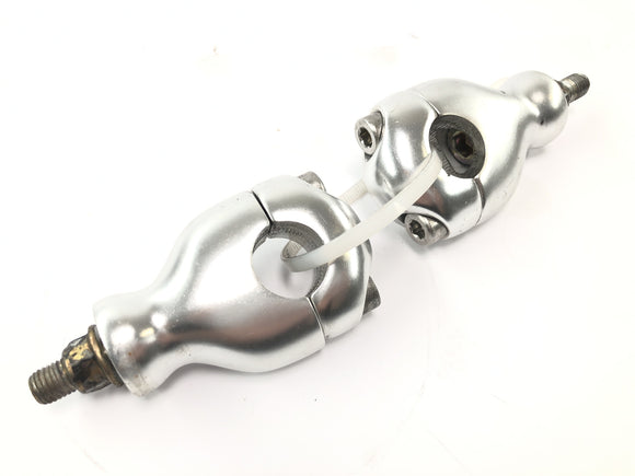 Triumph Speed Triple 1050 515NJ [2007] - Zestaw obejm zaciskowych uchwytu kierownicy