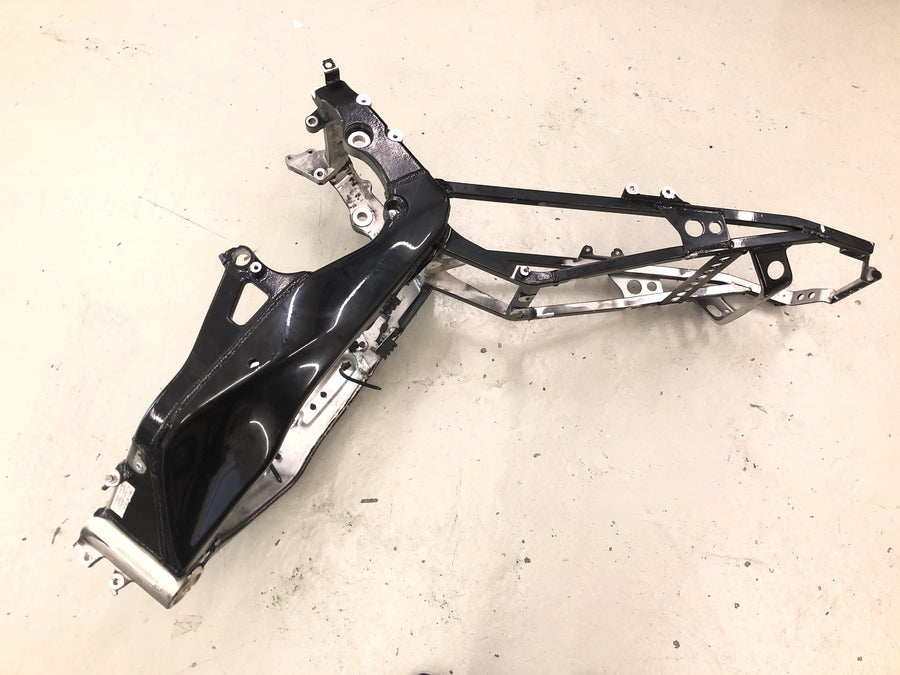 Yamaha YZF R1 RN04 [2001] - Rahmen Hauptrahmen Fahrgestell mit Papiere
