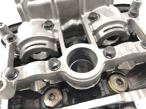 Kawasaki Ninja 125 BX125B [2024] - Cabeça do cilindro com ingestão na ingestão