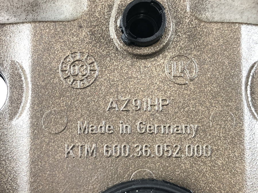 KTM 950 Adventure LC8 [2004] - Ventildeckel vorne Zylinderkopfdeckel Magnesium Motordeckel