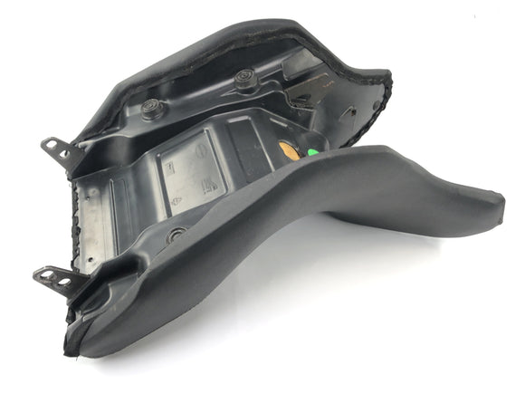 Moto Guzzi Stelvio 1200 4V [2009] - lavička sedadla řidiče