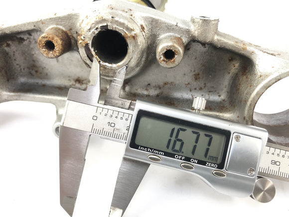 Honda NX 650 RD02 [1989] - Fork Bridge nedan