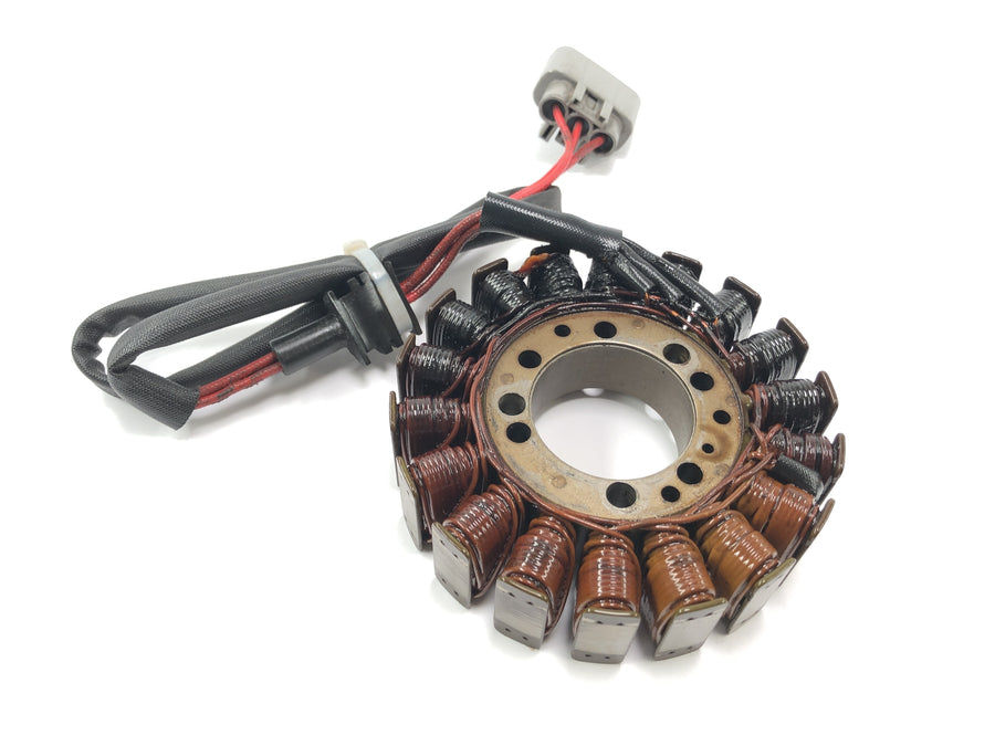 Yamaha YZF R1 RN09 [2003] - Bobina de gerador de carretel de estacionamento do alternador