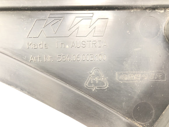 KTM LC4 640 EGS [2004] - боковая крышка слева