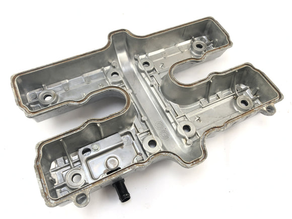 Honda CB 750 RC42 [1996] - крышка клапана