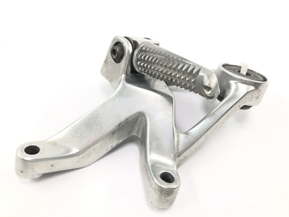 Yamaha YZF 750 R 4HN [1995] - Sozius Fußrastenanlage rechts Rastenhalter