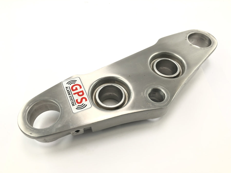 Suzuki Intruder VL 1500 AL [2000] - haarukkasilta haarukanpään ohjauspään sillan yläosassa