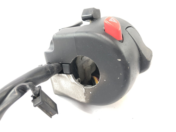 Suzuki VZ 1500 WVCU [2011] - Bryter på styret passer til venstre