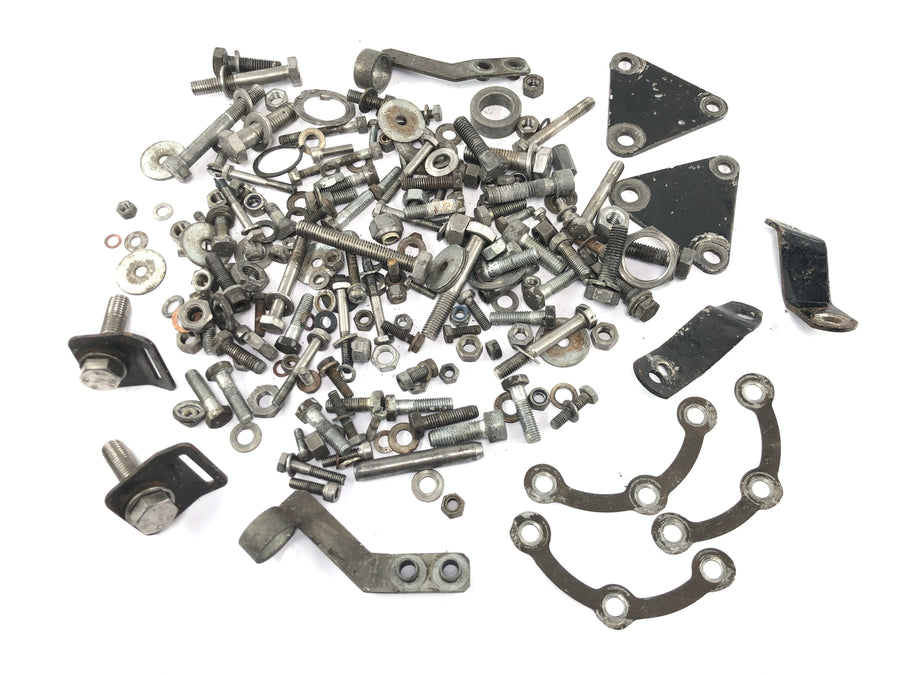 Laverda 1000 [1978] - lote mixto de piezas sobrantes y tornillos