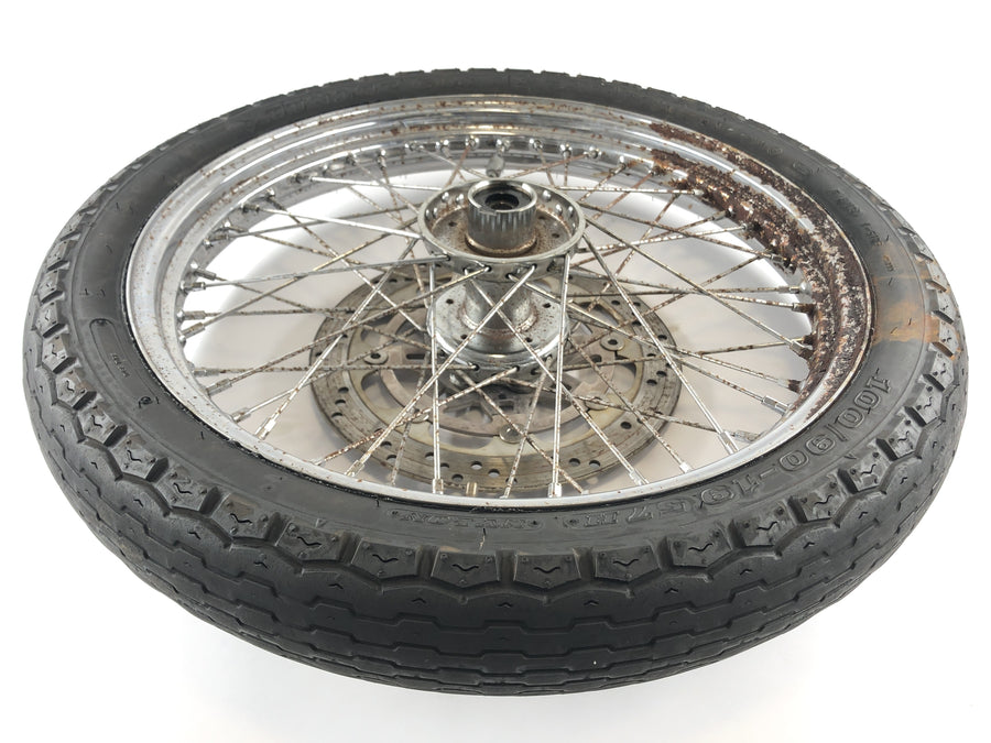 Kawasaki VN 1500 A [1995] - Forhjulsfejlen i front Takasago 19 X 2,15 Dunlop Gold Seal F11 100 90 19