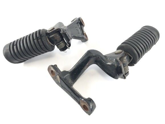 Honda XL 600 LM PD04 [1989] - Podnóżka kierowcy z uchwytem w lewo i prawe podnóżki