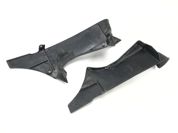 Honda CBR 900 RR SC28 [1994] - Sisäinen verhous ohjaamon vasemmalle ja oikealle