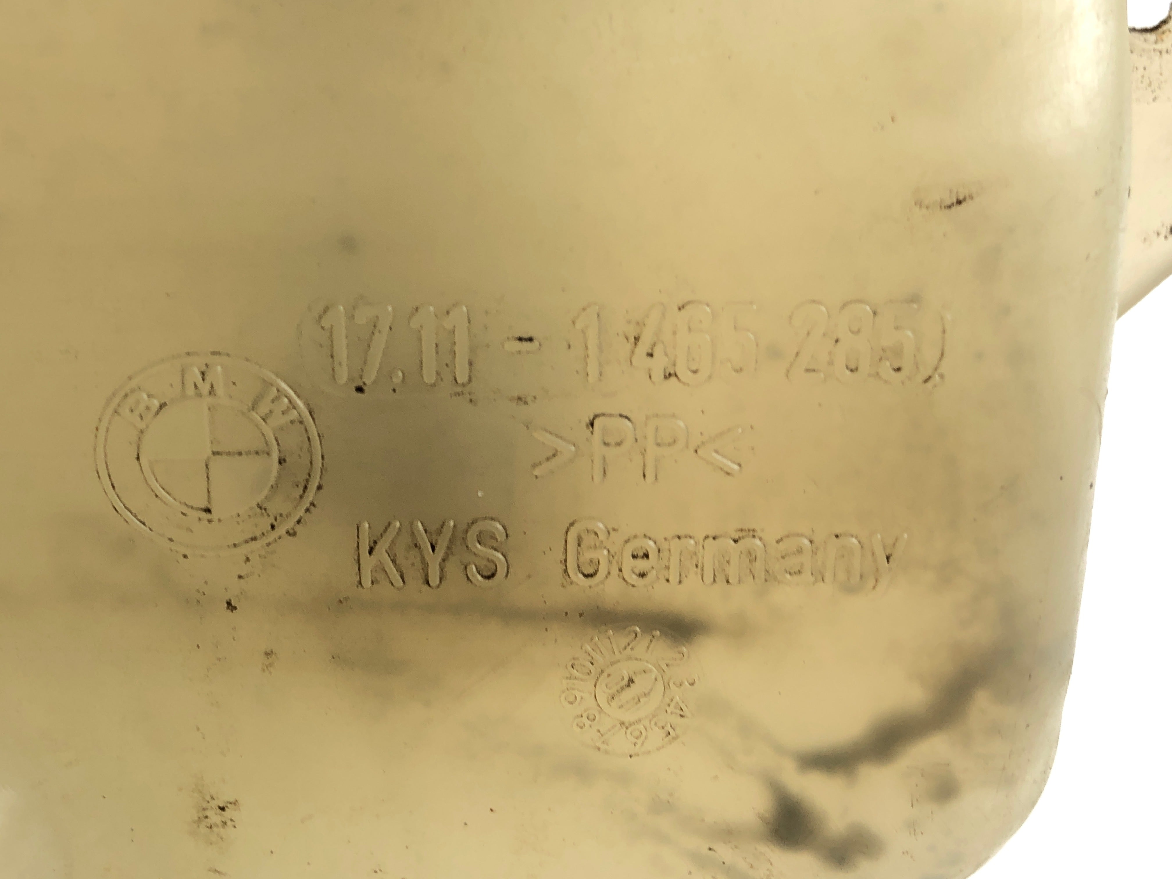 BMW K 1200 RS [2002] - Coolant expansion tank