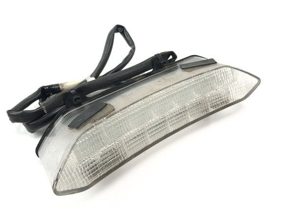 Yamaha YZF R1 RN09 [2003] - baklys baklys bremselys ved baklysbelysningen