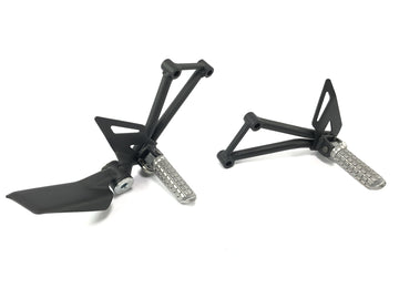 Kawasaki Ninja 125 BX125B [2024] - Fußrastenanlage Soziusrasten Set rechts und links