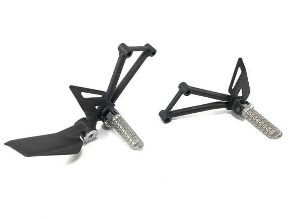 Kawasaki Ninja 125 BX125B [2024] - Faciliazione Footrest Rasten impostato a destra e a sinistra