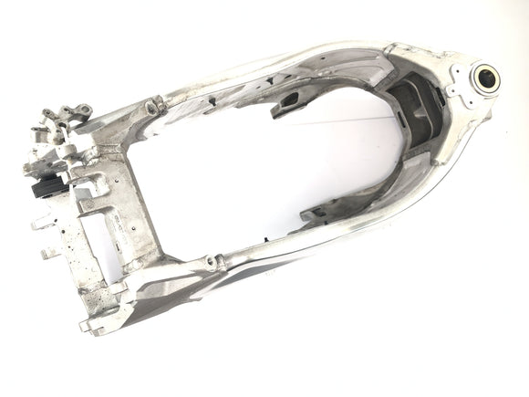 Aprilia RSV 1000 R [2004] - Rahmen beschädigt Rennstrecke