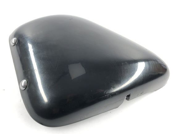 Triumph Bonneville T140V [1976] - Cubierta lateral en el revestimiento derecho