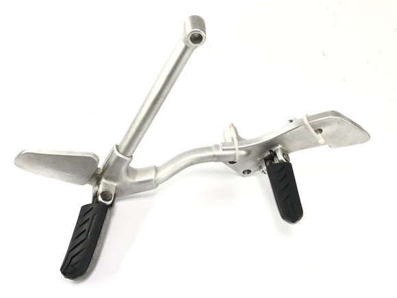 Moto Guzzi Stelvio 1200 4V [2009] - Systém Footrest vpravo s nohou