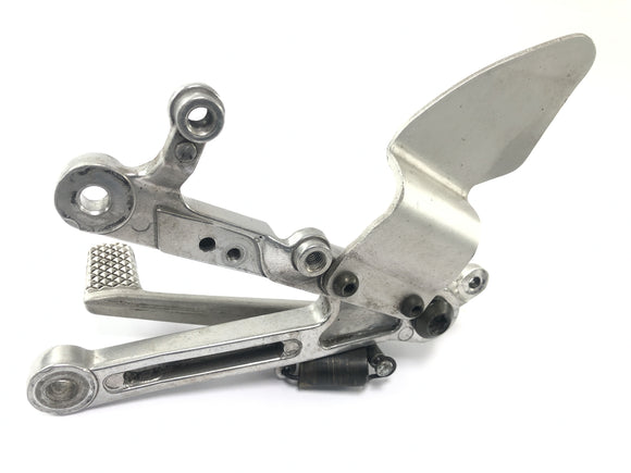 Yamaha YZF R1 RN01 [1998] - Право ноги - Право - с педалью тормоза с педалью тормоза