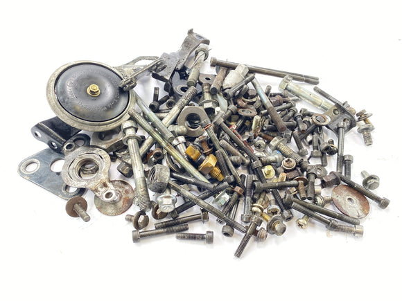 Yamaha XT 600 Z Ténéré 1vj [1986] - Šrouby a zbytkové části jsou přeplněny