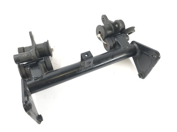 Kawasaki VN 1600 Средняя полоса VNT60B [2005] - Держатель двигателя устанавливает подвеску двигателя - 0