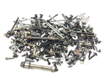 Triumph Daytona 900 T300 [1993] - Peças e parafusos residuais são pacote