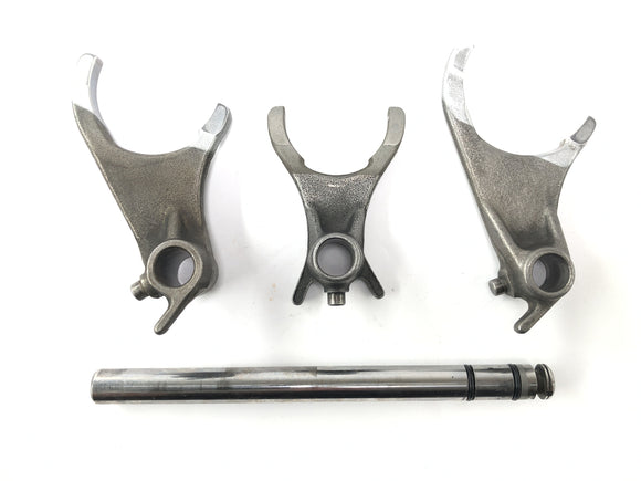 Triumph Sprint St 1050 [2005] - přepínání sady převodovky pro vidličku