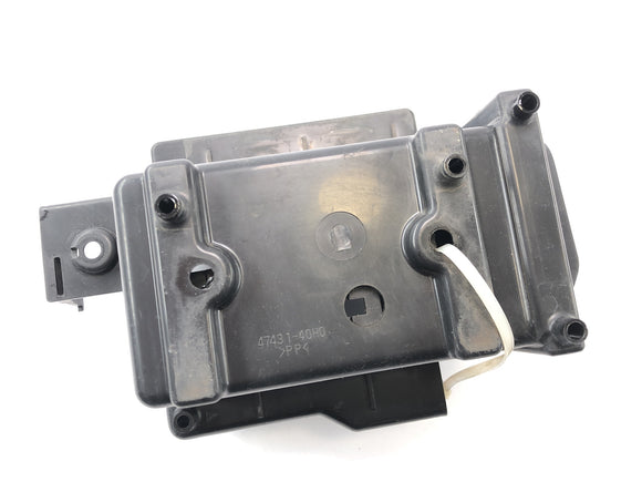 Suzuki VZ 1500 WVCU [2011] - Batteriboxhållare batterihus