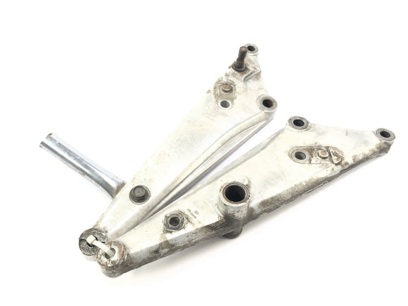 Honda CB 650 RC03 [1981] - Transportador de apoio para os pés à esquerda e direita