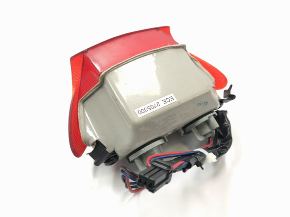 Triumph Speed ​​Triple T509 [1998] - Luz trasera, luz de freno, luz trasera