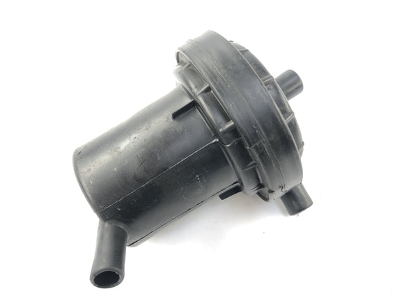 Honda NX 650 RD02 [1989] - Вентиляция вентиляционной контейнер.